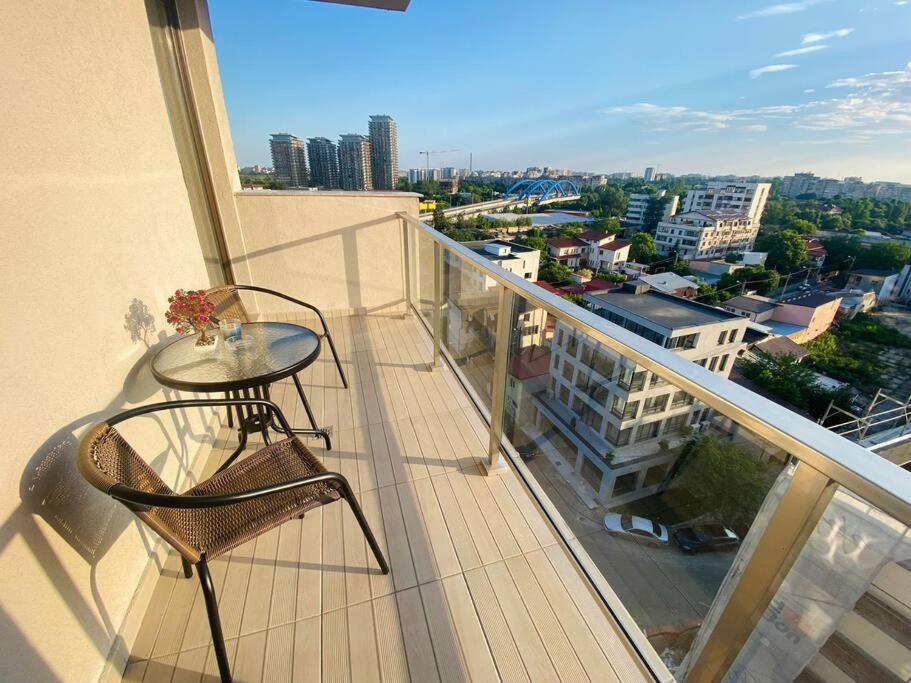 Soho Apartment - City View With Rooftop Garden ブカレスト エクステリア 写真